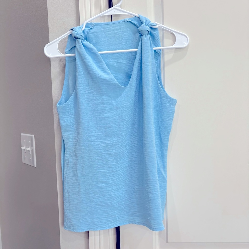 Skue light blue sleeveless top with knot detail size extra small GUC XS
